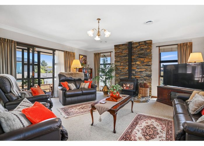  at 10 Oakleigh Crescent, Oamaru North, Oamaru