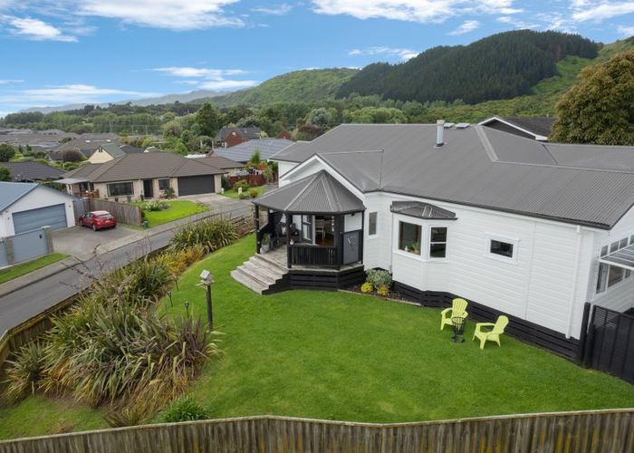  at 2 Lambert Way, Paraparaumu