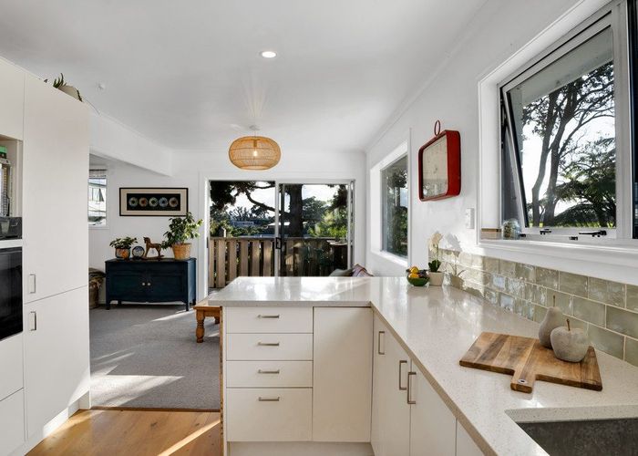  at 17 Linda Street, Oakura, New Plymouth, Taranaki