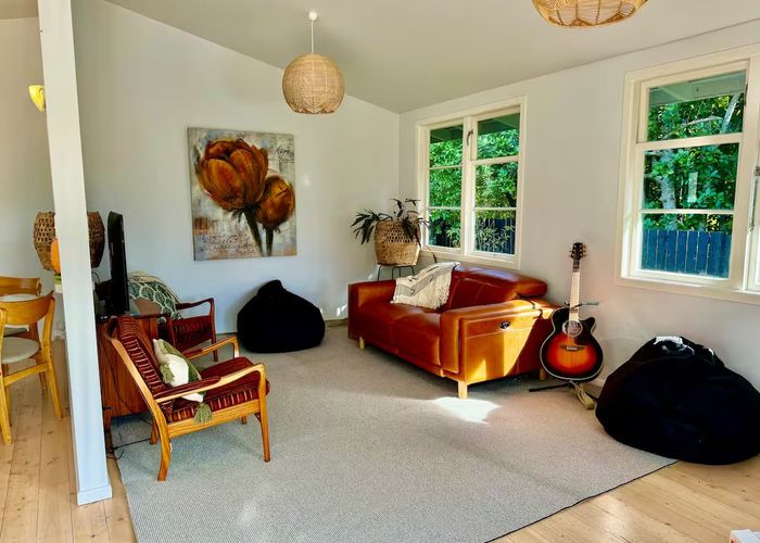  at 11 Putiki Rd, Ostend, Waiheke Island, Auckland