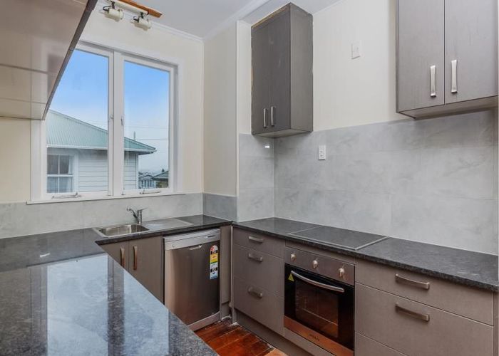  at 15 Fairburn Road, Otahuhu, Auckland