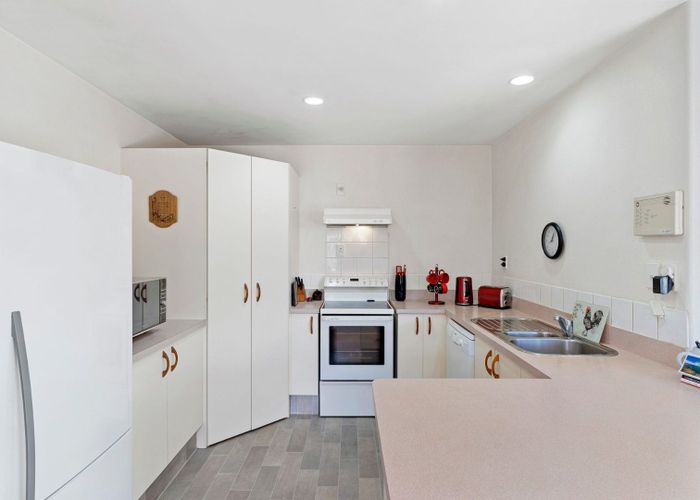  at 35  Romana Crescent, Papamoa, Tauranga, Bay Of Plenty