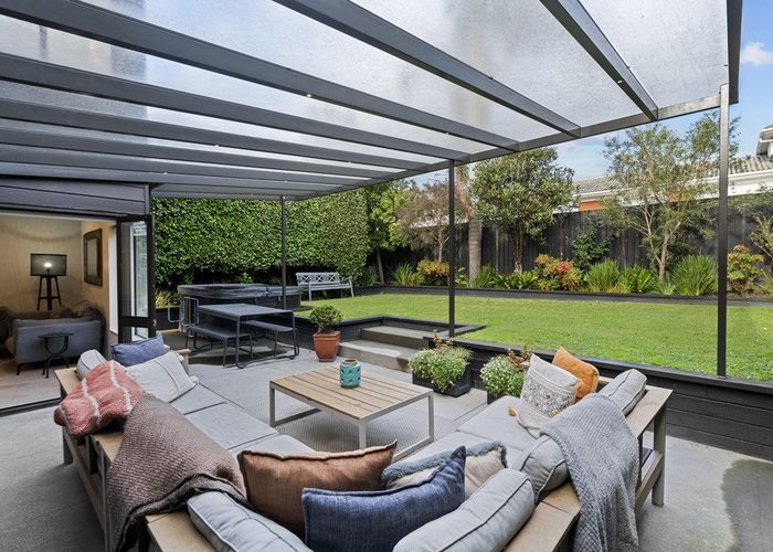  at 1/317 Lake Road, Hauraki, Auckland