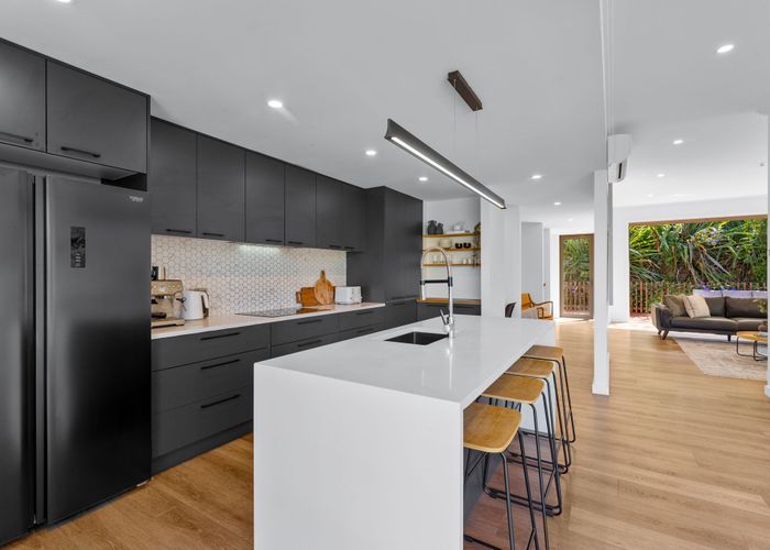  at 8C Huka Road, Birkenhead, North Shore City, Auckland