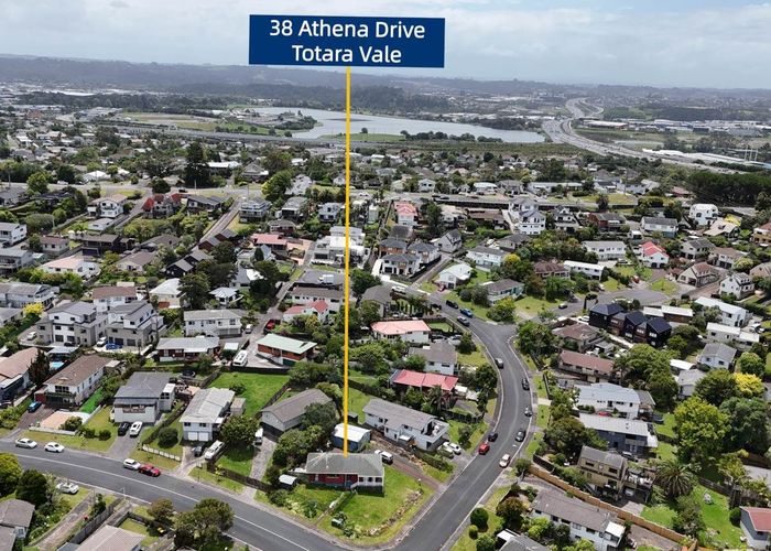  at 38 Athena Drive, Tōtara Vale, Auckland