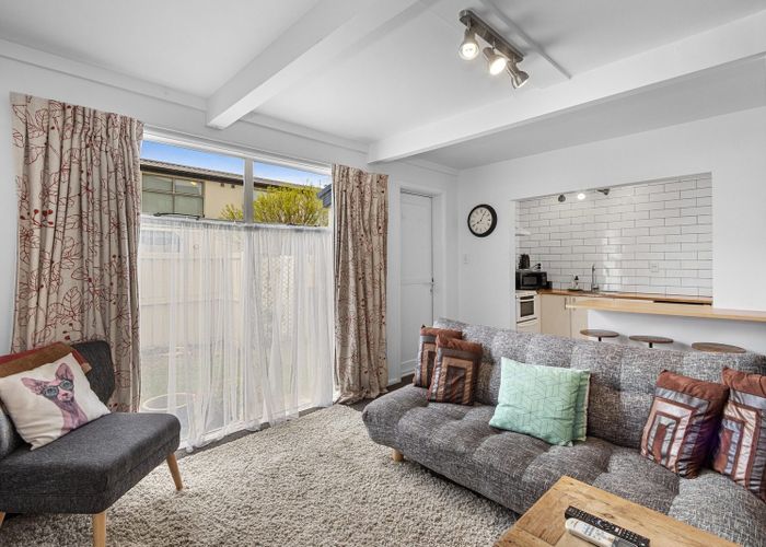  at 2/345 Armagh Street, Linwood, Christchurch City, Canterbury