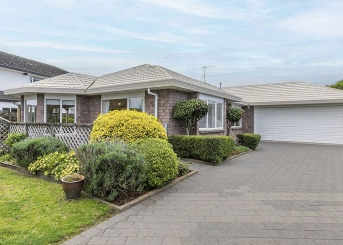  at 100 Michael Road, Paraparaumu Beach, Paraparaumu