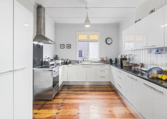  at 9 Hazelmere Road, Sandringham, Auckland
