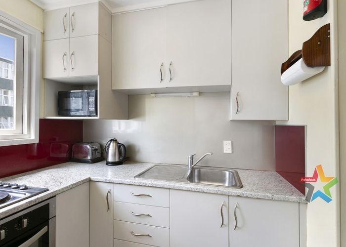  at 6/25 Te Wharepouri Street, Berhampore, Wellington
