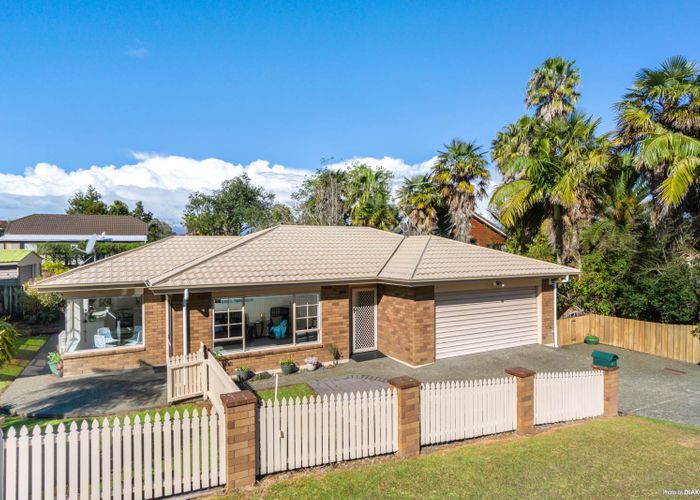  at 1/41 Tirimoana Road, Te Atatū South, Auckland