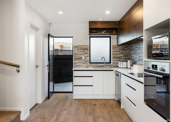  at 2/81 Pakuranga Road, Pakuranga, Manukau City, Auckland
