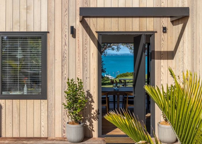  at 6 Esslin Road, Surfdale, Waiheke Island