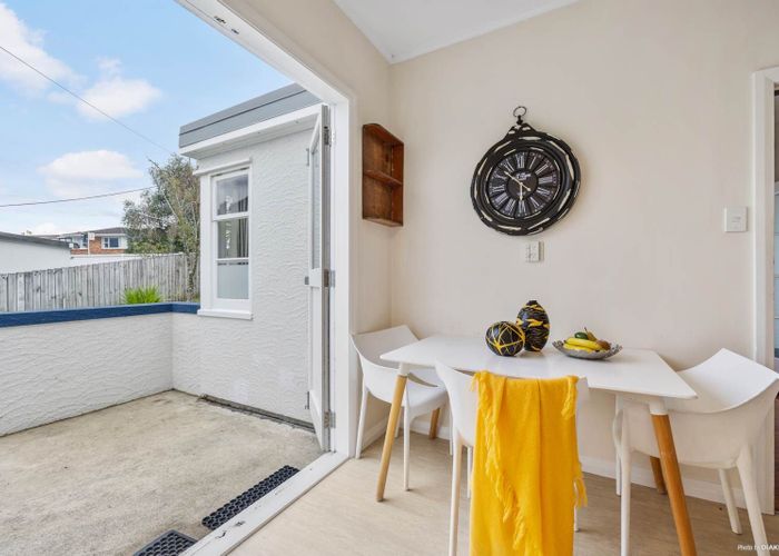  at 57 Old Lake Road, Narrow Neck, Auckland
