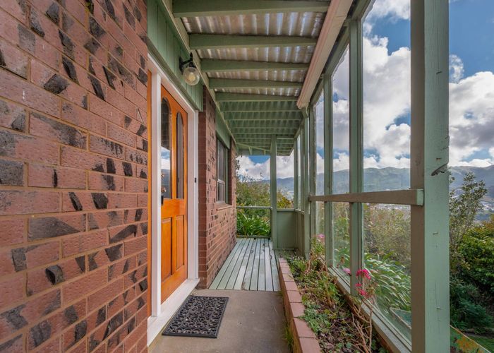  at 54 Woodman Drive, Tawa, Wellington