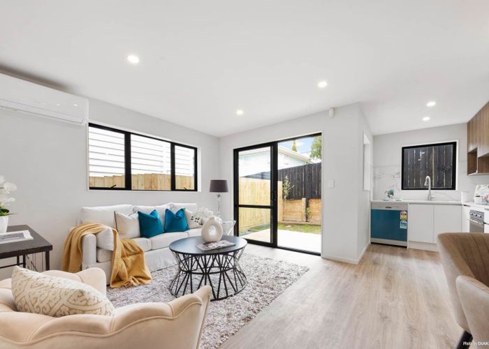  at 8C Butterworth Drive, Glendene, Waitakere City, Auckland