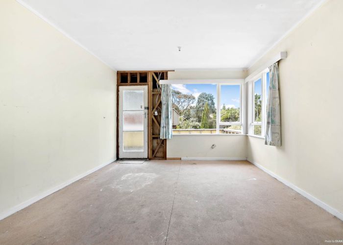  at 35 Richards Avenue, FORREST HILL, AUCKLAND