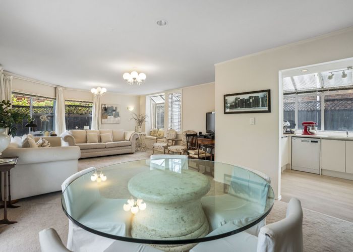  at 2/4 Elizabethan Gardens, Saint Heliers, Auckland City, Auckland