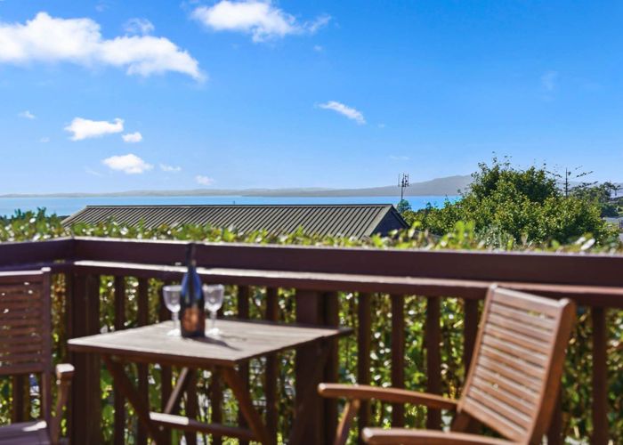  at 1/29 Aberdeen Road, Castor Bay, North Shore City, Auckland