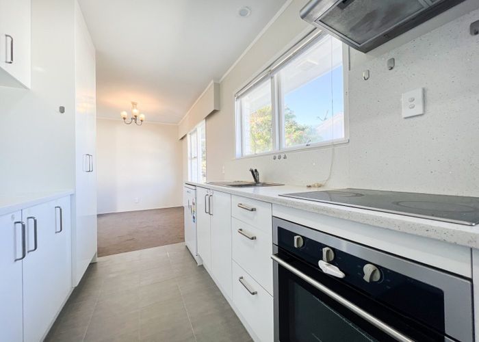  at 1/12 Meadway, Sunnyhills, Manukau City, Auckland