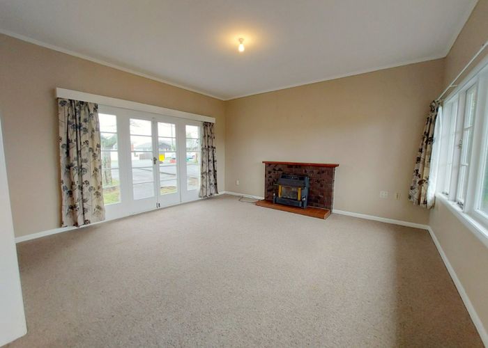  at 42 Hillcrest Road, Hillcrest, Hamilton, Waikato