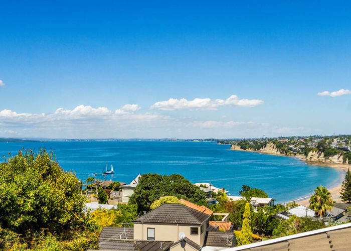  at 1/23 Ridge Road, Waiake, Auckland