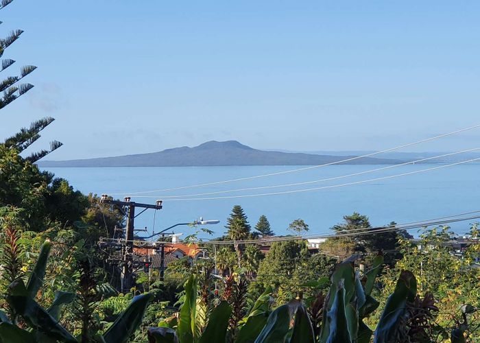  at 9 Carlisle Road, Torbay, North Shore City, Auckland