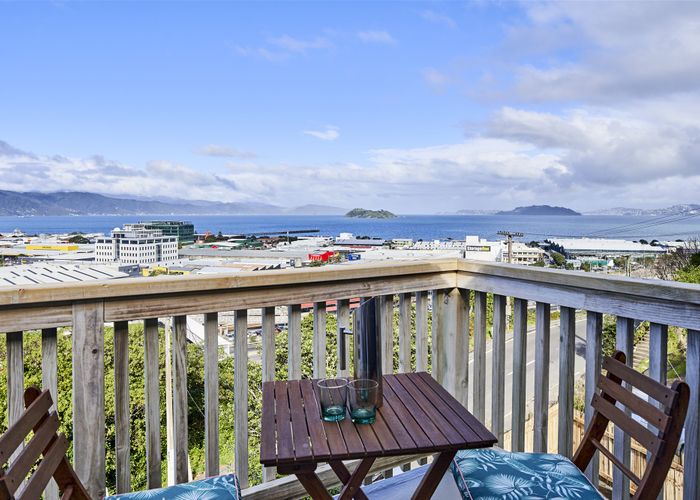  at 8 Korokoro Road, Korokoro, Lower Hutt
