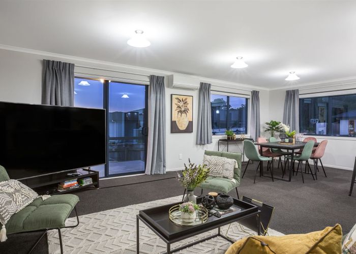  at 8 Hull Place, Whitby, Porirua, Wellington