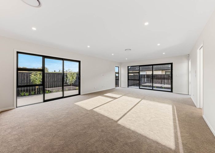  at 3 Henl Lane, Milldale, Rodney, Auckland