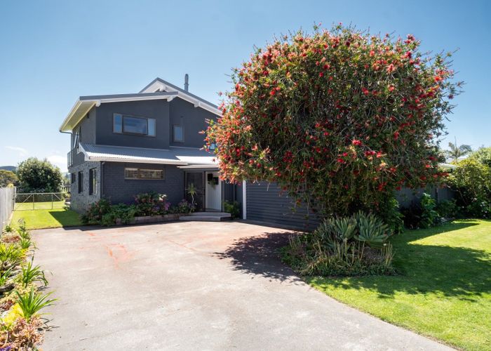 For sale 68 Harper Road, Waimarama, Hastings, Hawke's Bay homes.co.nz