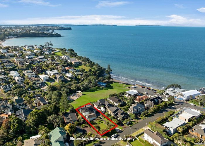  at 3 Sandown Road, Rothesay Bay, North Shore City, Auckland