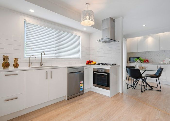  at 36 Tamahere Drive, Glenfield, North Shore City, Auckland