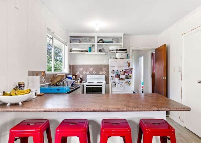  at 2 Albertson Place, Manurewa, Manukau City, Auckland