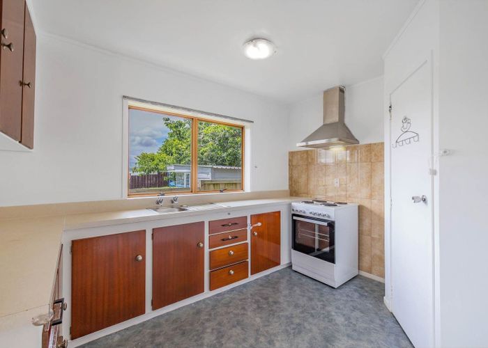  at 2/14 Taonui Street, Rosehill, Papakura, Auckland