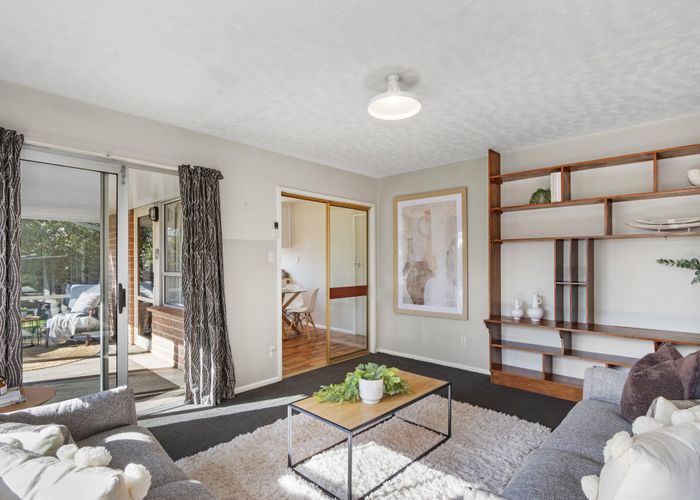  at 2/10 Bowman Place, Sockburn, Christchurch