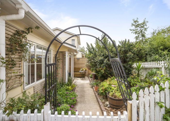  at 17A Freda Place, Favona, Manukau City, Auckland
