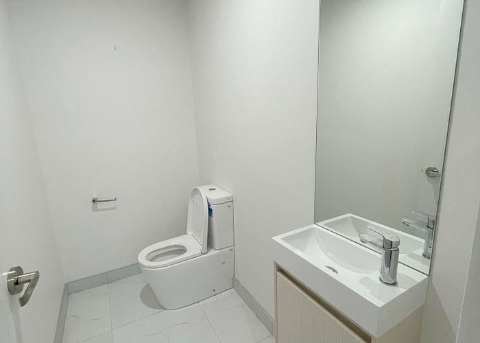  at 250 Jack Lachlan Drive, Beachlands, Manukau City, Auckland