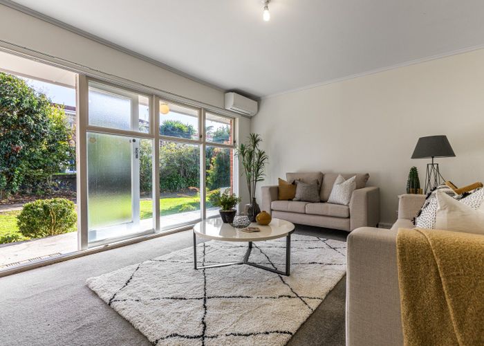  at 2/39 Tawhiri Road, One Tree Hill, Auckland