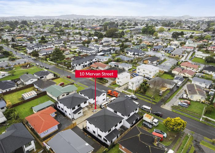  at 12 Mervan Street, Mangere East, Auckland