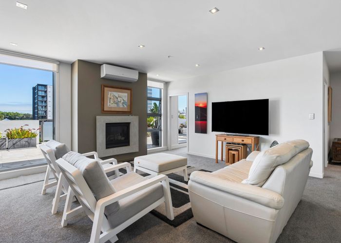  at 403/16 Huron Street, Takapuna, North Shore City, Auckland