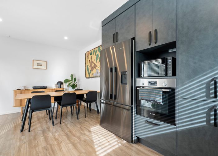  at 15 Korama Lane, New Lynn, Waitakere City, Auckland