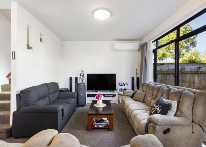  at 46/2 Armoy Drive, East Tamaki, Manukau City, Auckland