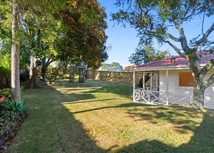  at 10 Beresford Street, Bayswater, North Shore City, Auckland