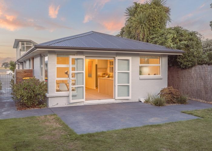  at 2/45 Beachville Road, Redcliffs, Christchurch