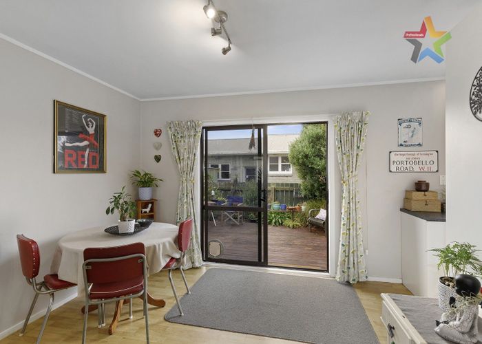  at 2/24 Gadsby Street, Avalon, Lower Hutt