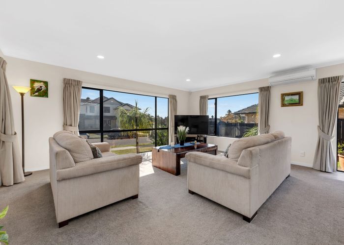  at 43 Newbliss Crescent, Dannemora, Manukau City, Auckland