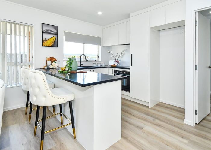  at 2/44 Wai Iti Place, Clendon Park, Auckland