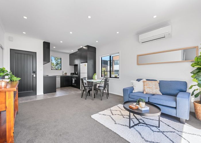  at 5 Green Lane, Wallaceville, Upper Hutt