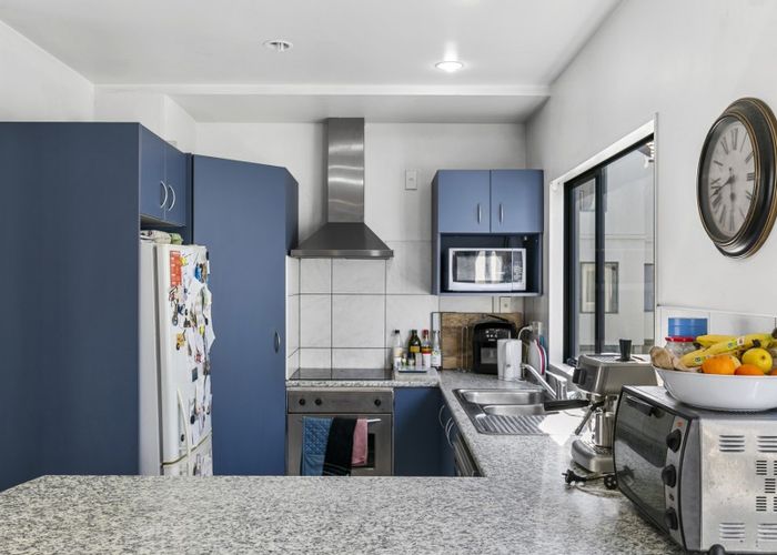  at 2/142 Ghuznee Street, Te Aro, Wellington