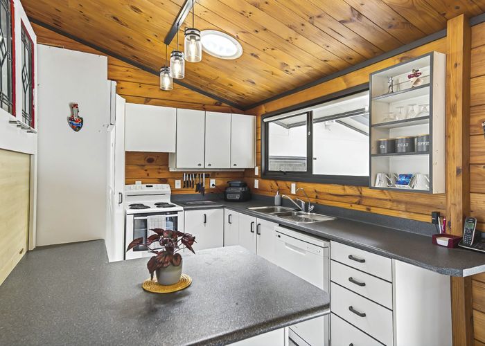  at 222 Main Road South, Raumati South, Kapiti Coast, Wellington